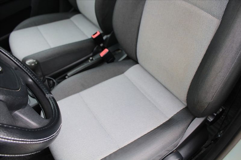 Škoda Fabia 1,2 HTP  NOVÉ V ČR,KLIMATIZACE - fotka 13 z 16