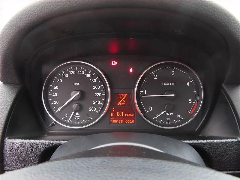BMW X1 (2014) xLine xDrive18d, 4X4 - fotka 11 z 21