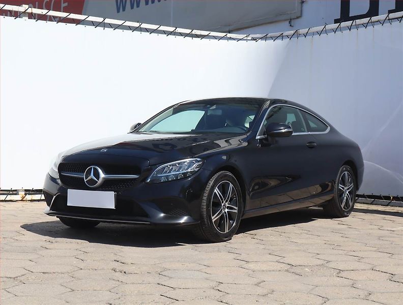 Mercedes-Benz Třídy C (2020) C 180 - fotka 2 z 15
