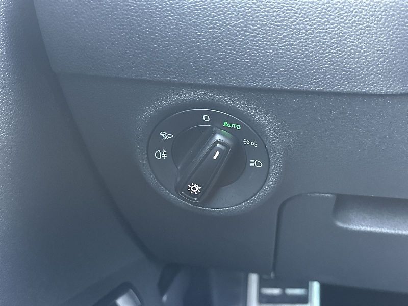 Škoda Karoq (2025) 2.0 TDI 4x4 DSG Sportline - fotka 16 z 33
