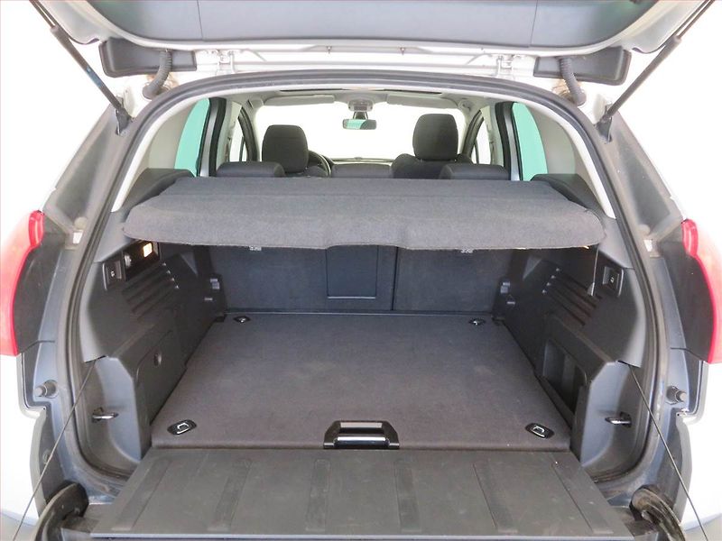 Peugeot 3008 (2010) 1.6 HDi, Tempomat - fotka 13 z 14