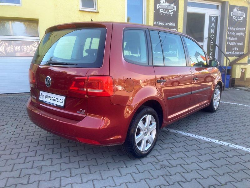 Volkswagen Touran 1,6TDi (77kW)*STK DO 5/2028* - fotka 2 z 18