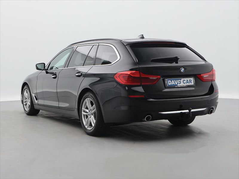 BMW Řada 5 2,0 520d Aut 140kW Luxury Line - fotka 5 z 32