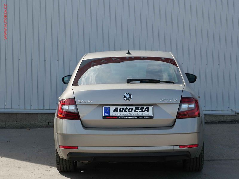 Škoda Octavia (2017) 1.4 TSi, Drive, DSG, LED, - fotka 5 z 28