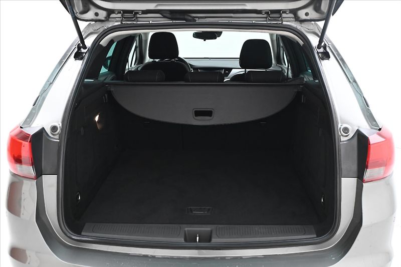 Opel Astra 1,5 CDTi 90 kW Park. Kamera Zá - fotka 10 z 29