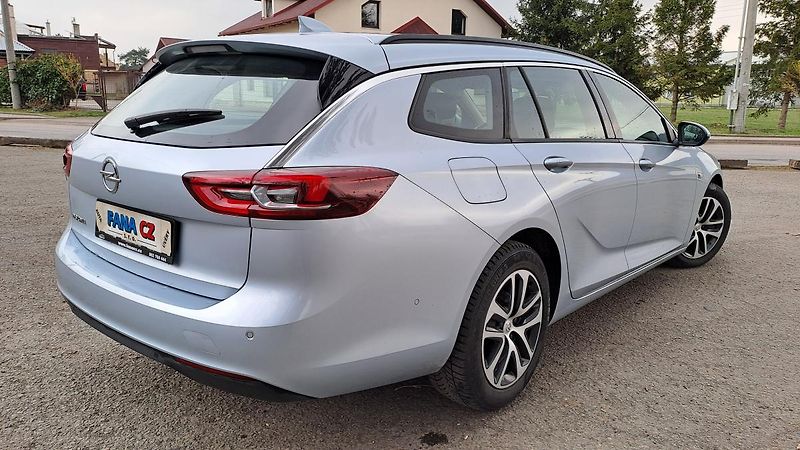 Opel Insignia 1.6 ST EcoTEC BusinessNAVI - fotka 6 z 30