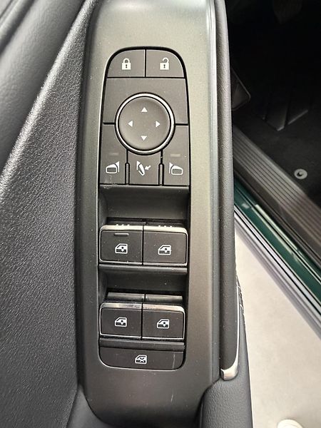 Nissan Qashqai (2026) N-Connecta 158k,AT,CCS karta!! - fotka 5 z 16
