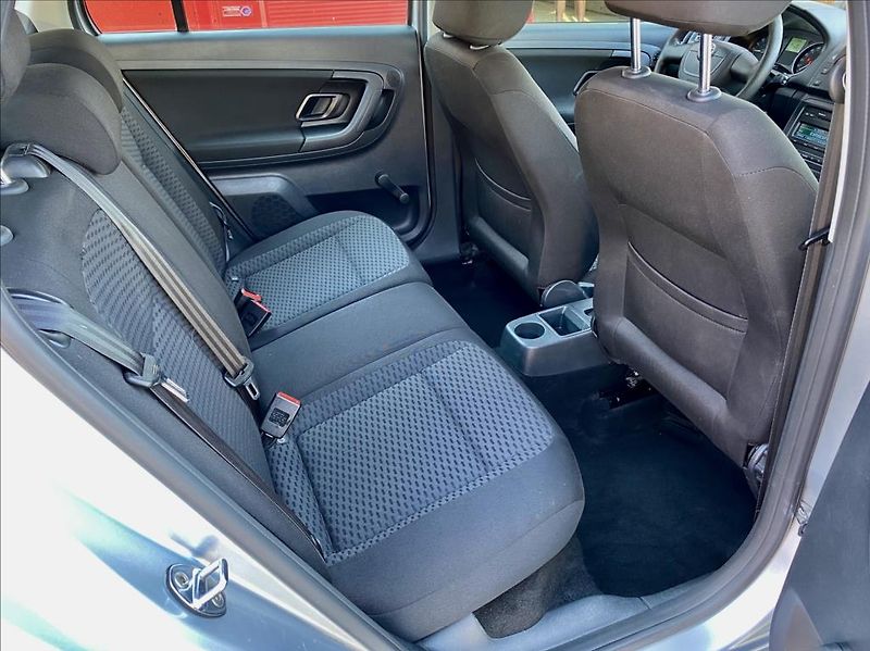 Škoda Fabia 1,6 TDI CR 55kW Active Combi - fotka 17 z 38
