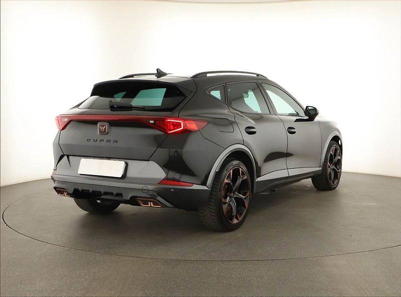 Cupra Formentor (2024) 1.4 e-Hybrid VZ - fotka 5 z 21