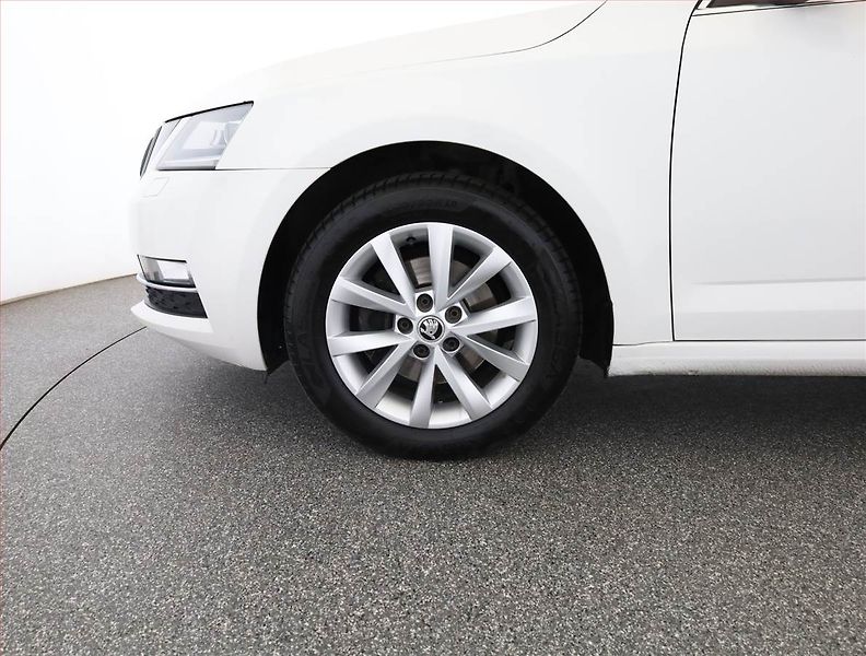 Škoda Octavia (2017) 2.0 TDI, Serv.kniha, Navi - fotka 20 z 20