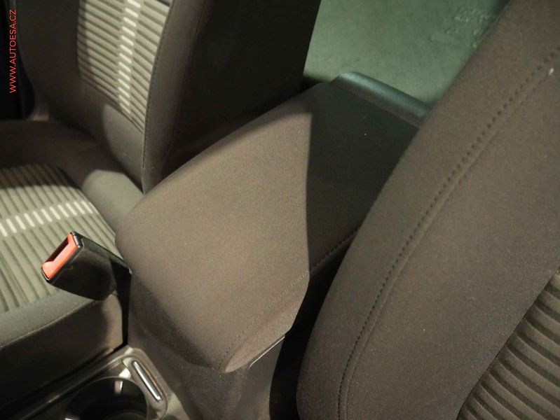 Volkswagen Tiguan (2010) 2.0 TDi 4x4, Sport&Style, TZ - fotka 16 z 18