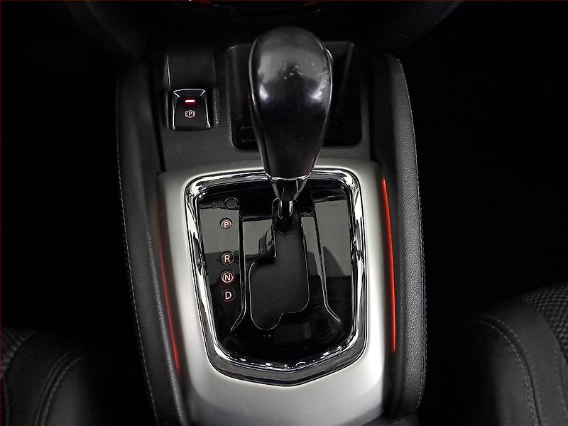 Nissan Qashqai (2015) 1.6 dCi, Automat, Serv.kniha - fotka 13 z 19
