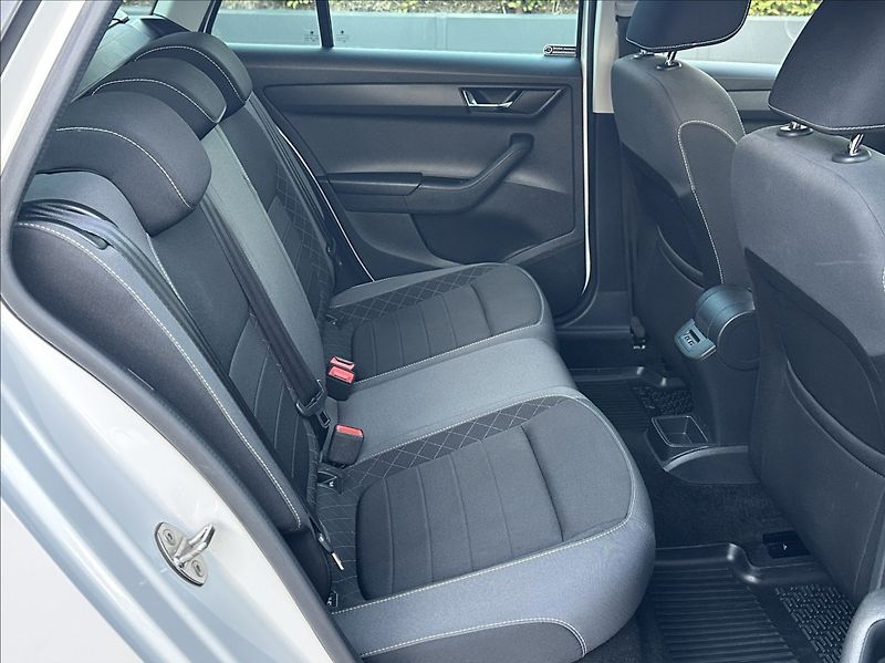 Škoda Fabia 1,0 TSI 95PS  Ambition Top - fotka 19 z 52