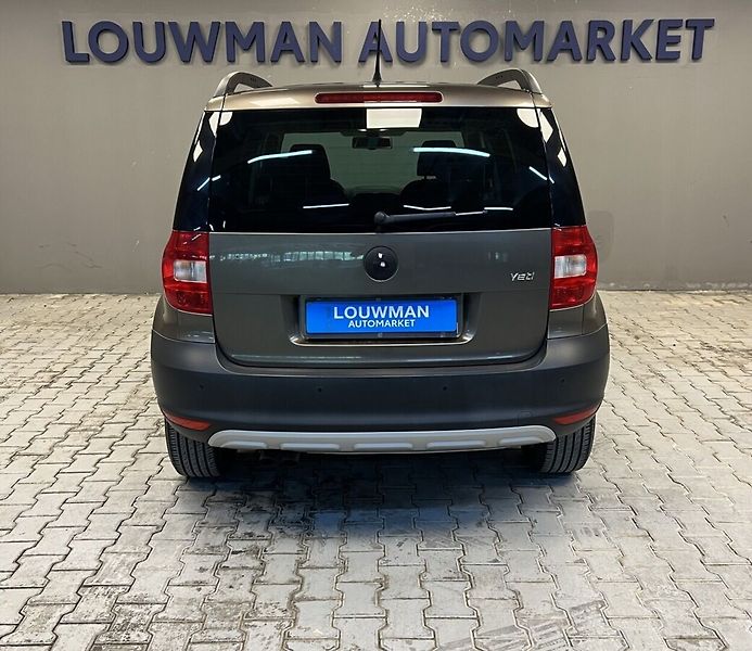 Škoda Yeti 1.4 TSI AMBITION - fotka 13 z 15