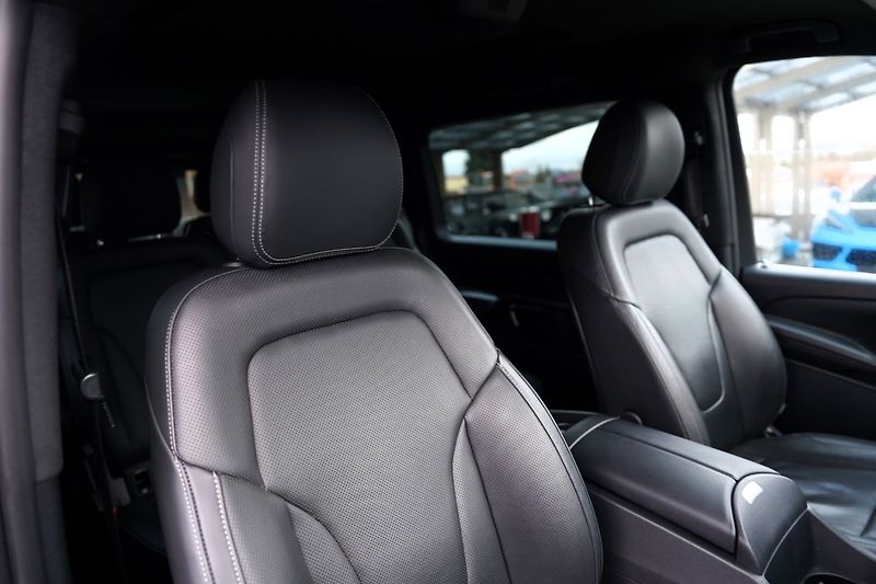 Mercedes-Benz Třídy V V 250d L 4Matic Exclusive AMG - fotka 26 z 50