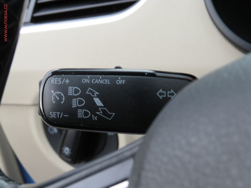Škoda Octavia (2013) 2.0TDi, Elegance, bixen, navi - fotka 14 z 36