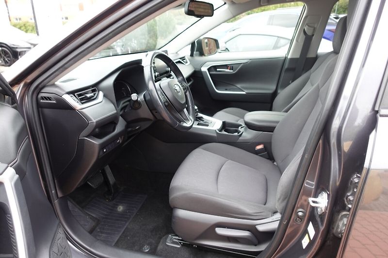 Toyota RAV4 2,0i A/T 2WD Comfort + Style - fotka 13 z 29