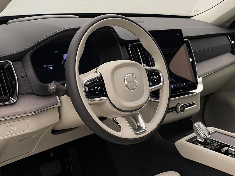 Volvo XC90 (2026) B5 AWD AUT BRIGHT PLUS 7míst - fotka 4 z 70