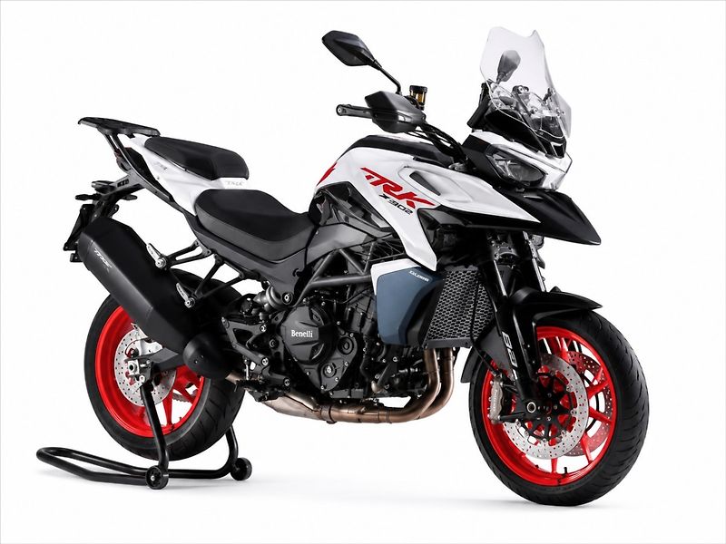 Benelli TRK 902 STRADALE SKLADEM   0,9 - fotka 1 z 11