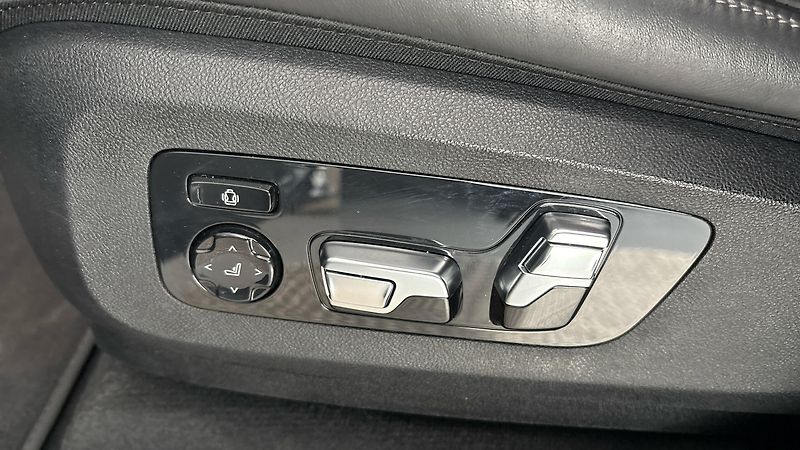 BMW X7 40i AUT xDrive M-paket - fotka 21 z 37