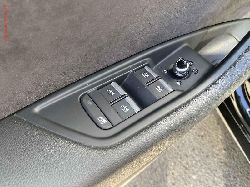 Audi A4 (2016) 3.0 TDi quattro, S-line, AT - fotka 13 z 20