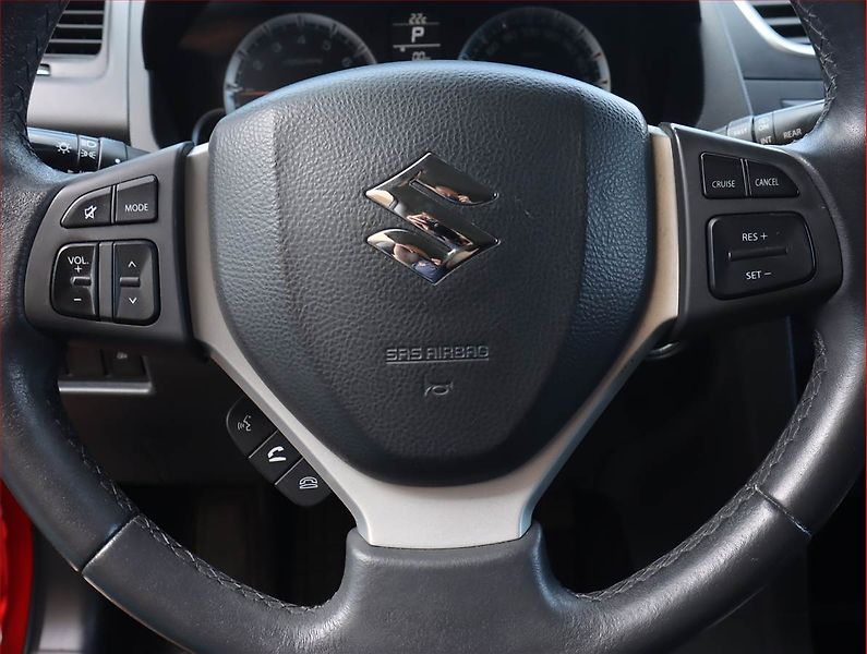 Suzuki Swift (2013) 1.2, Automat, Tempomat - fotka 17 z 17