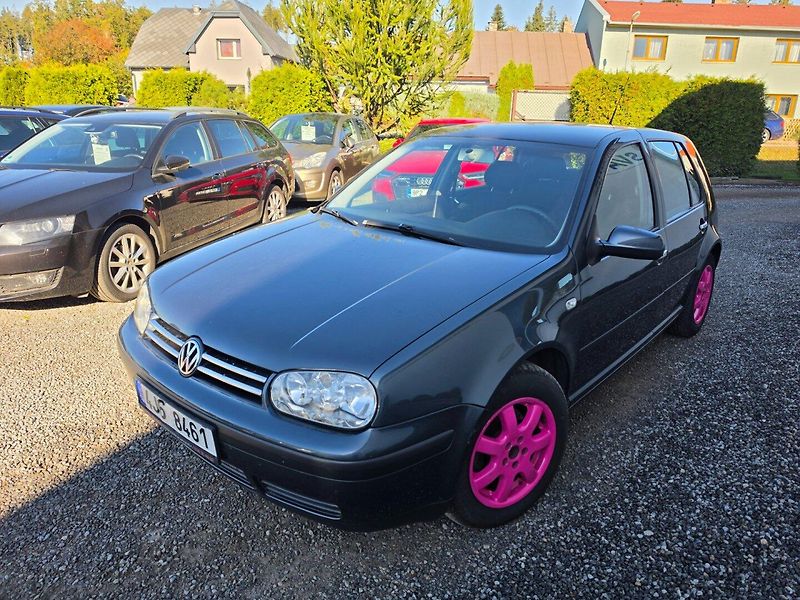 Volkswagen Golf (2001) 1.9 TDI Zimáky - fotka 7 z 22