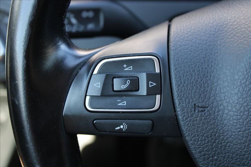 Volkswagen Passat 2,0 TDI  4x4,TAŽNÉ,NAVIGACE - fotka 17 z 29