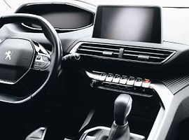 Klimatizace dnes patří mezi samozřejmou výbavu většiny automobilů. Její údržbu lidé často dlouhodobě podceňují.