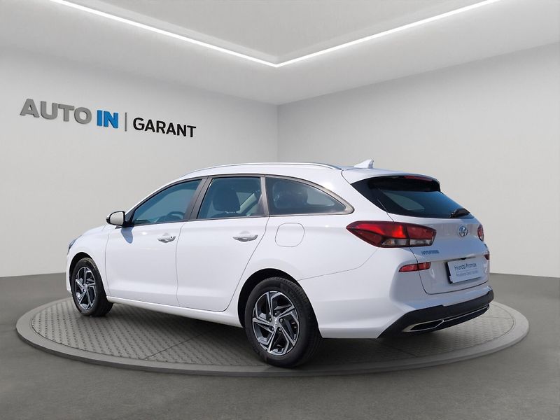 Hyundai i30 (2022) COMFORT 1.5i 81kW, ČR, 1. Maj. - fotka 7 z 24