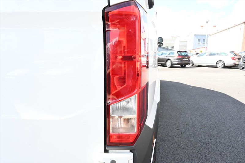 Volkswagen Crafter 2,0 TDI 103kW L3H2 Záruka až 5 - fotka 26 z 26