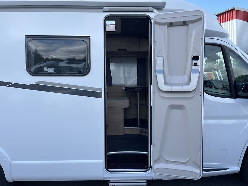 Weinsberg (2027) CaraCompact EDITION [PEPPER] 6 - fotka 9 z 24