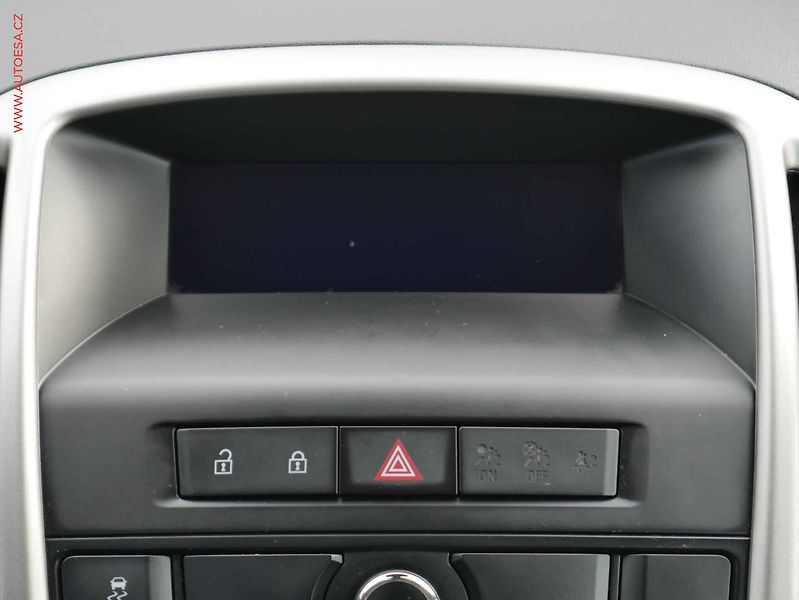Opel Astra (2011) 1.7 CDTi, 1.maj, AC, temp - fotka 11 z 15