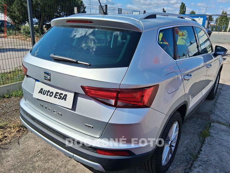 Seat Ateca (2017) 2.0TDi 4x4, navi, autoAC - fotka 2 z 3