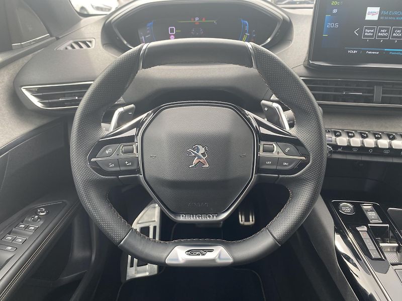 Peugeot 3008 GT HYBRIDe-EAT8 4x4 - fotka 12 z 27