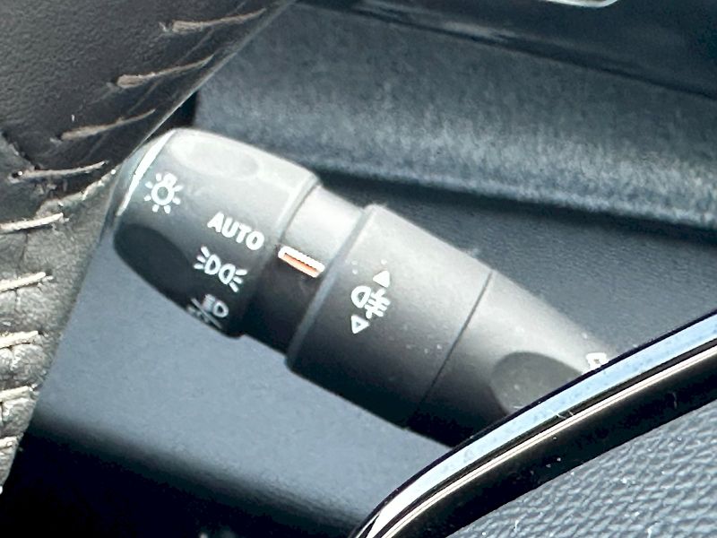 Peugeot 308 (2022) ALLURE PACK 1.2 PureTech 130 S - fotka 10 z 27