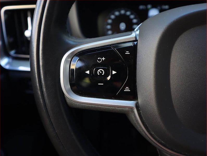 Volvo V60 (2019) T6 AWD - fotka 17 z 22