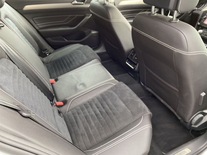 Volkswagen Passat (2020) Variant 2.0 TDI DSG 4Motion - fotka 9 z 34