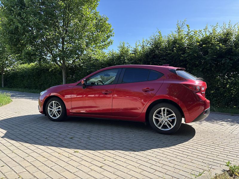 Mazda 3 1.5 Prime-Line - fotka 5 z 28