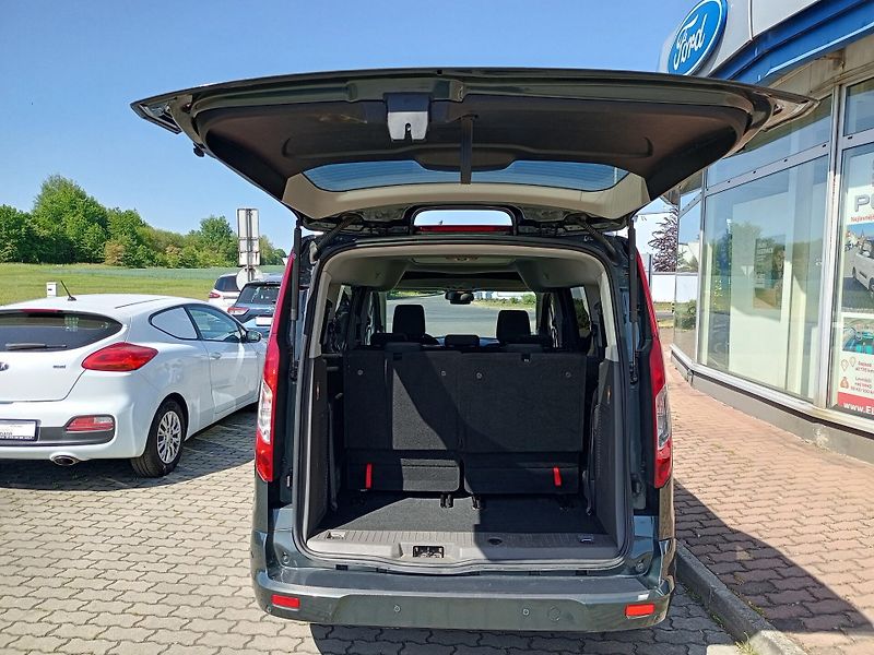 Ford Tourneo Connect (2020) Grand 7 míst - fotka 8 z 25