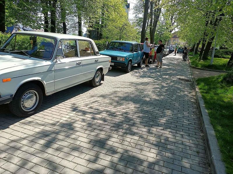Motory, co něco pamatují. Tak to vypadalo v Jiřících na prvního máje. Podívejte se.