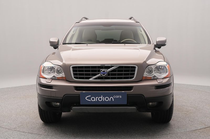 Volvo XC90 D5 AWD SUMMUM AUT CZ  - fotka 15 z 41