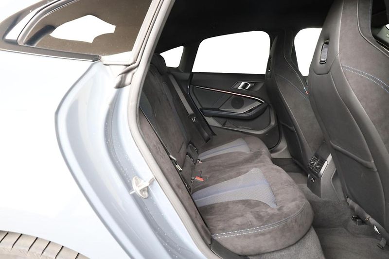 BMW Řada 2 M235i xDrive Gran Coupé - fotka 9 z 26