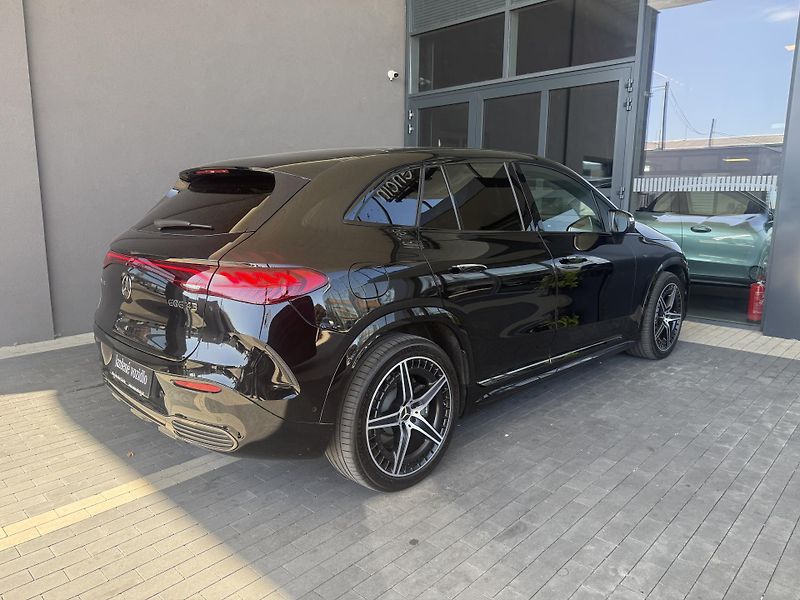 Mercedes-Benz EQE (2023) EQE 43 AMG 4MATIC SUV - fotka 4 z 54