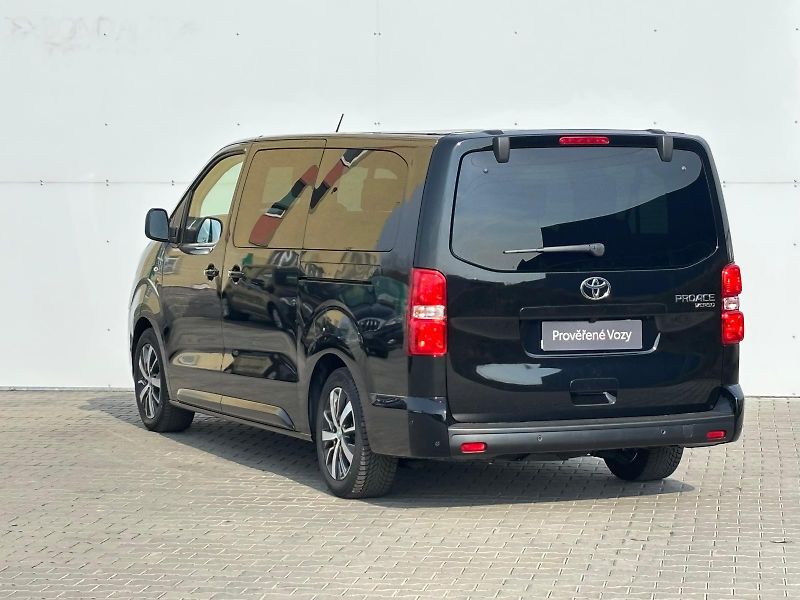 Toyota ProAce Verso 2.0 D-4D L2 VIP Webasto AT - fotka 7 z 28