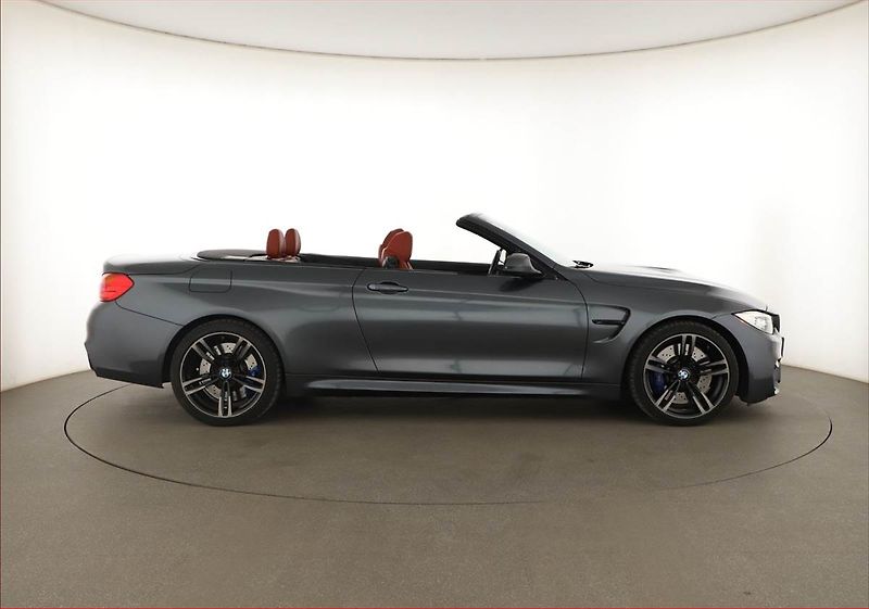 BMW M4 (2015) - fotka 6 z 20