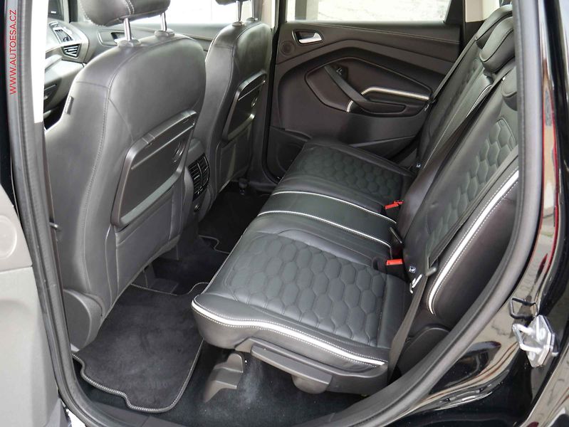 Ford Kuga (2019) 1.5 EB 4x4, Vignale, AT - fotka 10 z 22