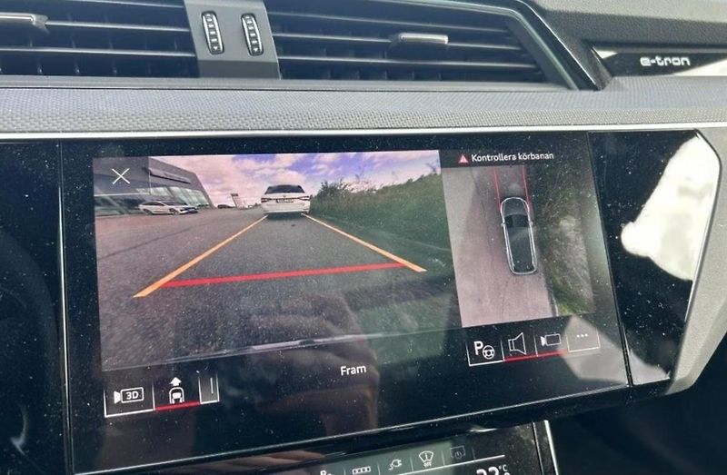 Audi SQ8 e-tron Q 360 HuD 4 zóny Matrix - fotka 18 z 18