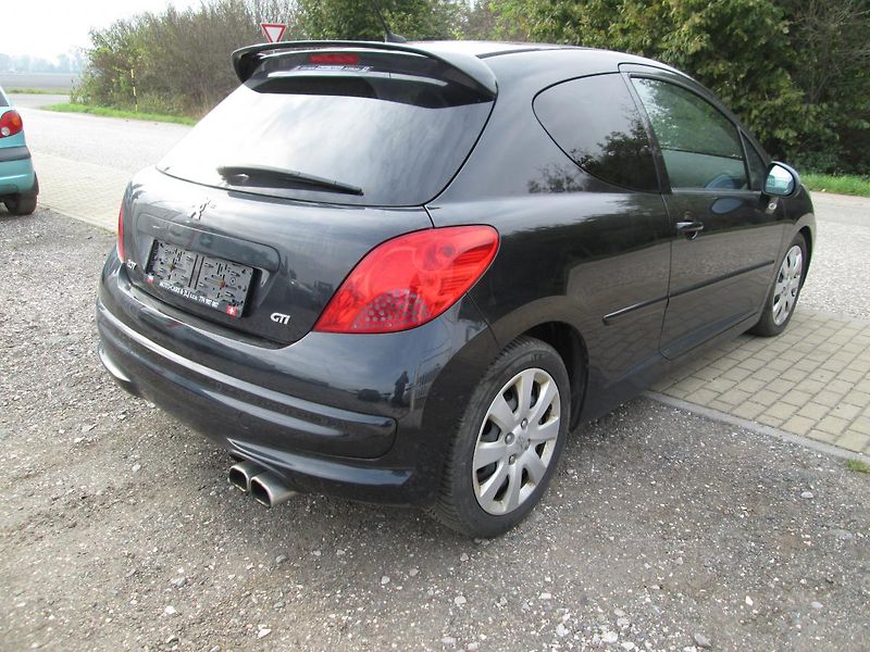 Peugeot 207 (2008) 1,6 GTI - fotka 7 z 17