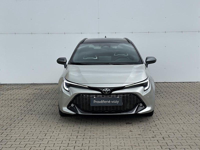 Toyota Corolla 1.8 HSD e-CVT GR Sport - fotka 4 z 28